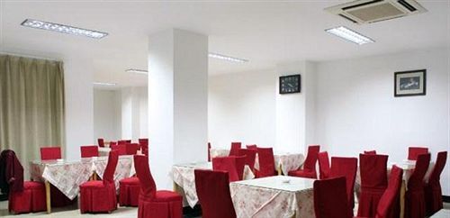 Jiujiang Bonnie Express Business Hotel Екстериор снимка